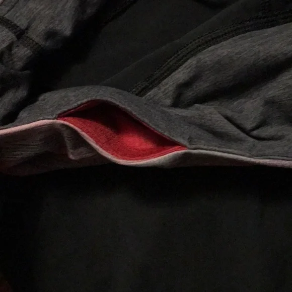 Lululemon leggings w/ ruffle and reflective ankle size 10 - Picture 3 of 5